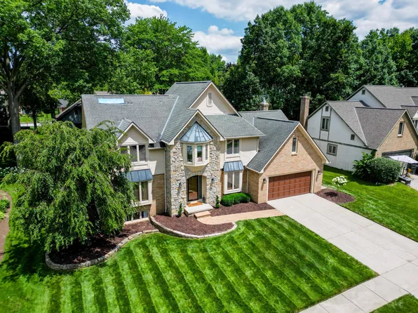 1214 Three Forks Dr S, Westerville, OH 43081