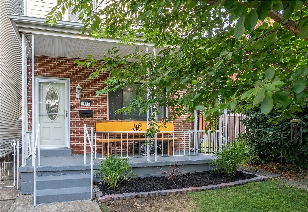 1237 Island Ave photo 1