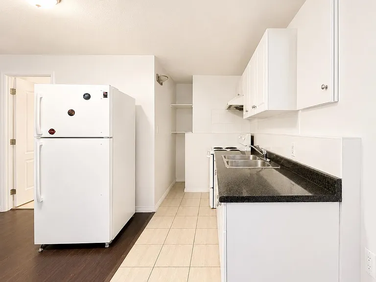 5838 Kerr St #2BR — Photo 4