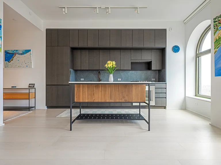 130 William St #34D — Photo 11