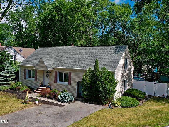 4th image of 69 Gipp Road