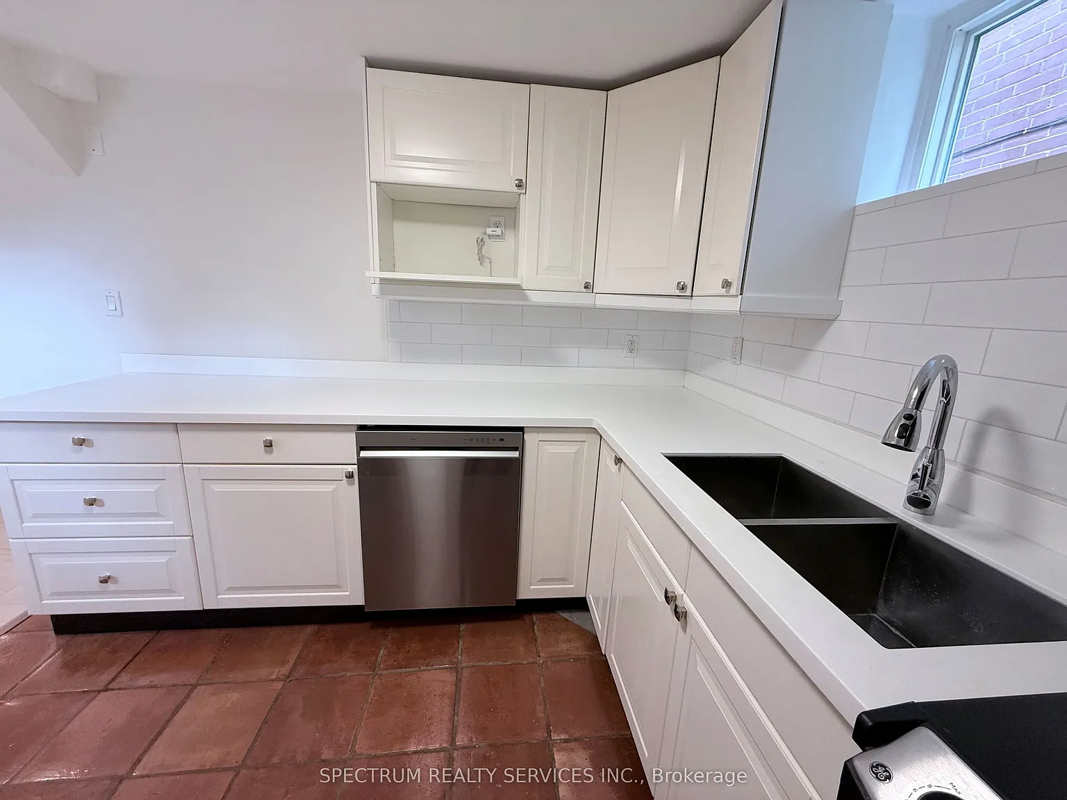 2 bed, $2,200 — Photo 1