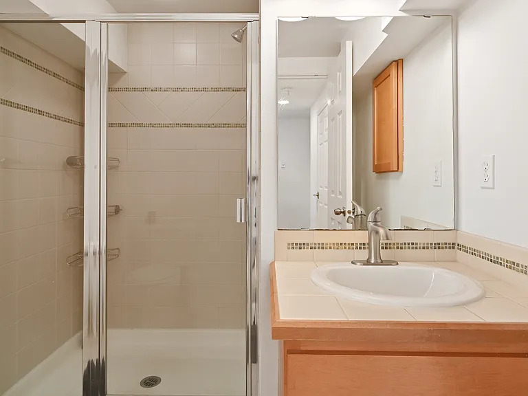 8509 Midvale Ave N #C — Photo 6
