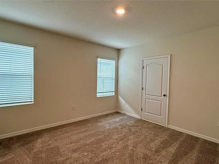 3314 Pine Lily Ave — Photo 10