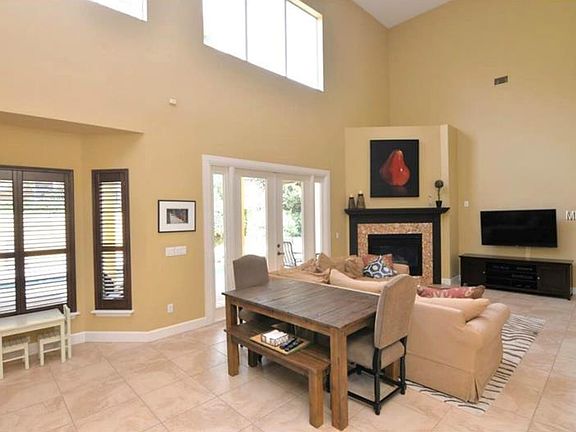 4th image of 827 Brightwater Cir