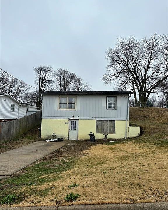 1st image of 1020 Forest Ave