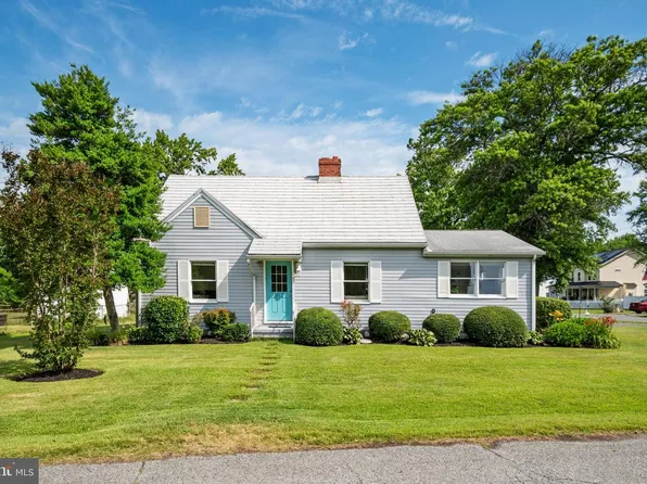 812 Bay View Dr, Deale, MD 20751
