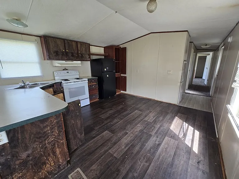 2502 Cattail Cir #33 — Photo 17