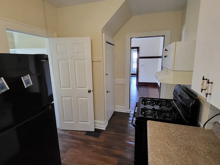 323 N Rural St — Photo 9