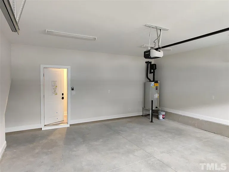 829 Amley Pl — Photo 2