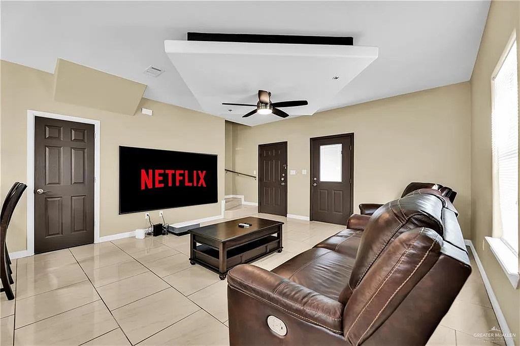 2 bed, 2.5 bath, 1185 sqft, $1,800 — Photo 3