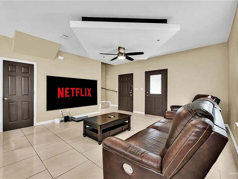 1200 E Camellia Ave — Photo 3