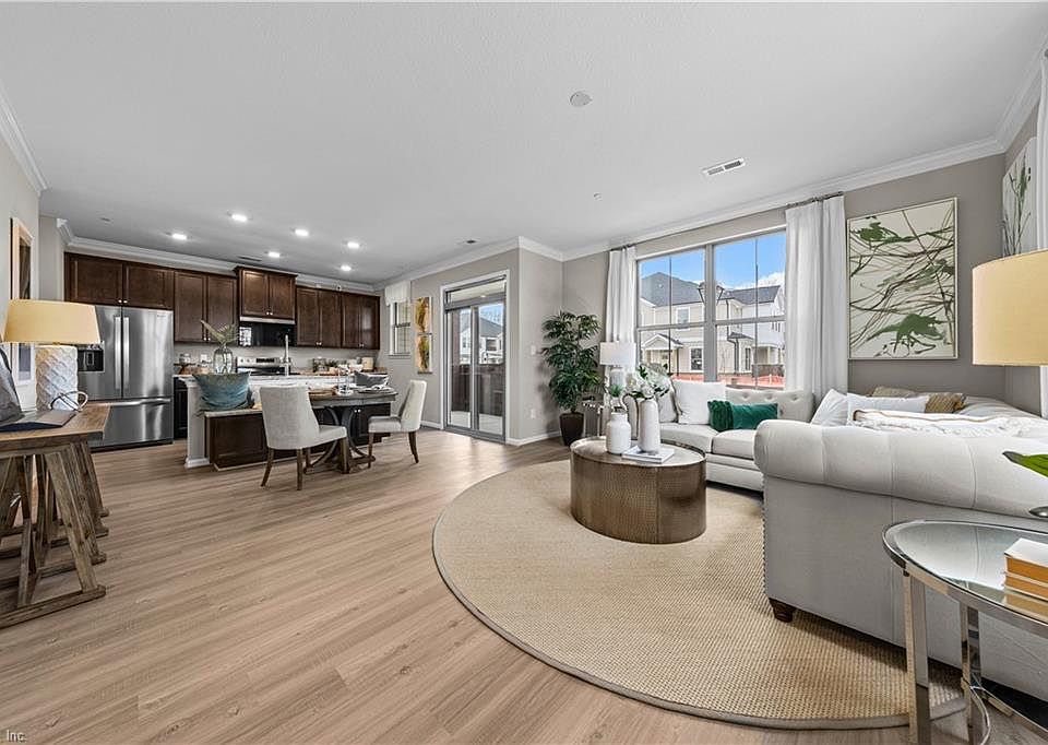 2nd image of 1305 Watermark Way