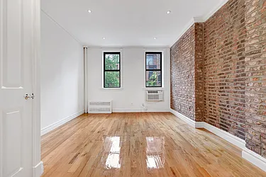 Rented by Cooper & Cooper Real Estate