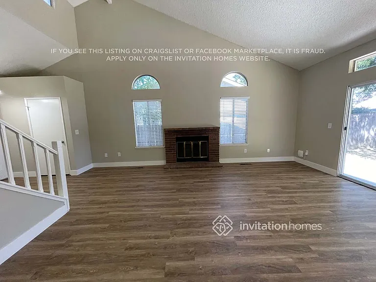 4939 Orinda Way — Photo 3