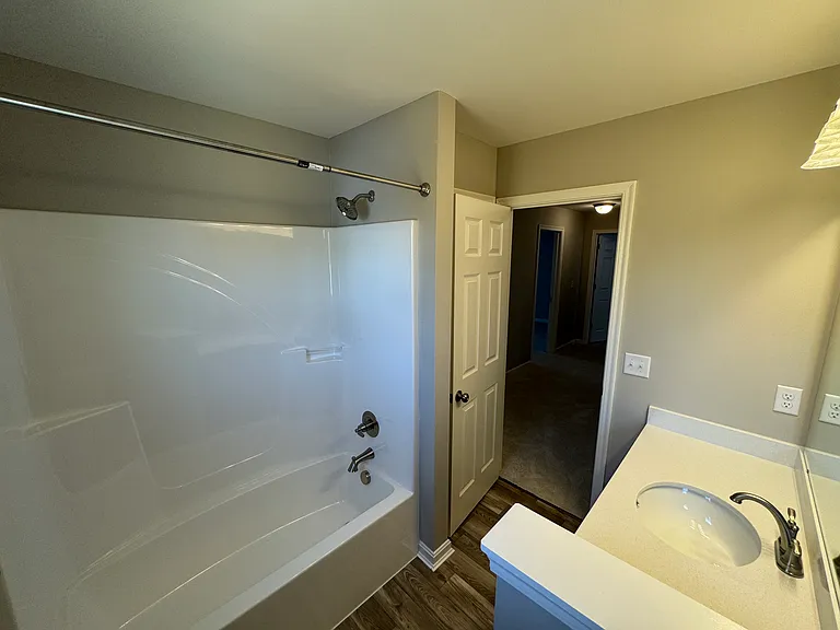 1404 Brookline Ct — Photo 18