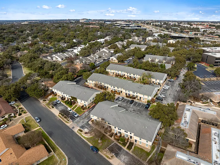 The Arbors at Tallwood — Photo 13