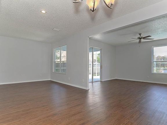 5th image of 1324 Brooke View Dr