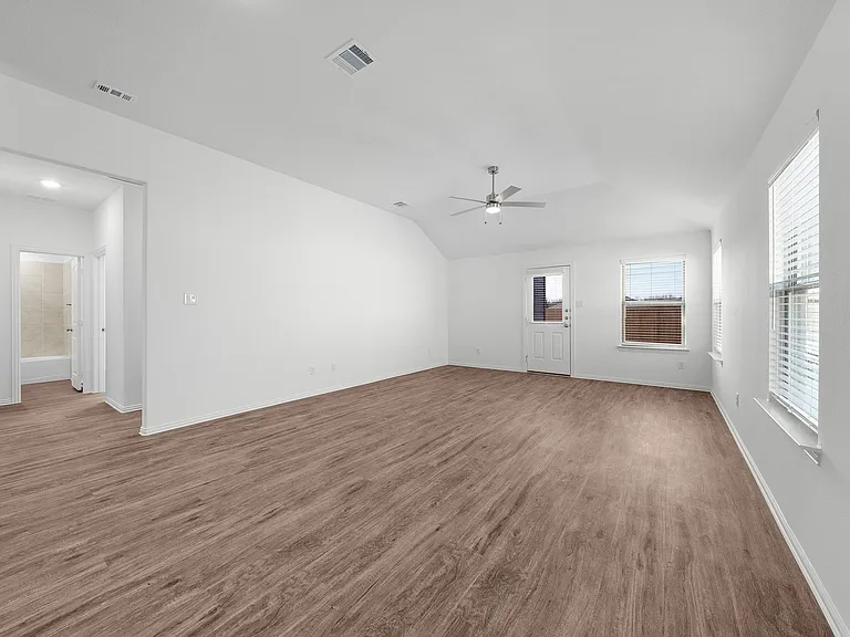 216 Fairmeade Dr — Photo 33