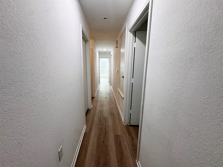 9000 Stambourne St — Photo 13