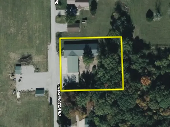 20 Ashley Ln, Casey, IL 62420