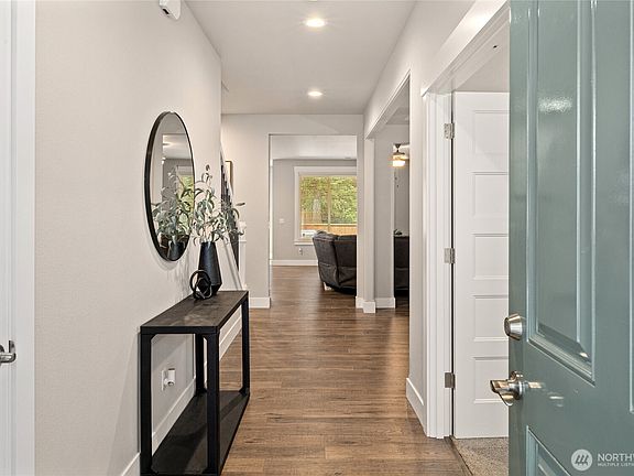 3rd image of 12221 115th Avenue E
