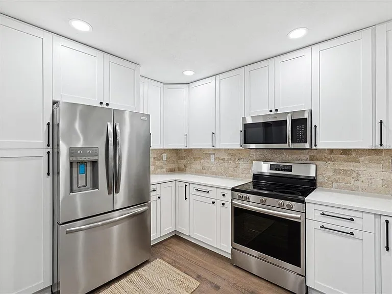 1008 E Norfolk St — Photo 17