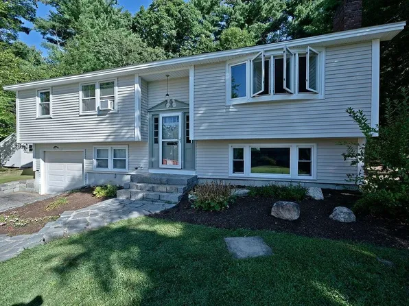 4 Brewster Street, Merrimack, NH 03054
