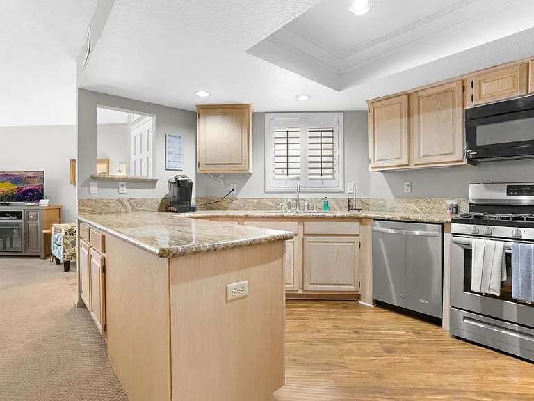 621 N Pacific St N #204 — Photo 9