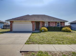 860 S Natalie Ave, Springfield, MO 65802