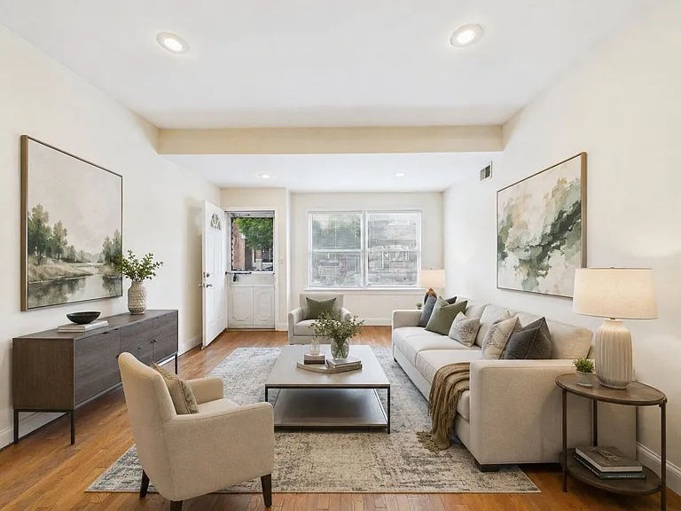 2429 S 3rd St — Photo 3