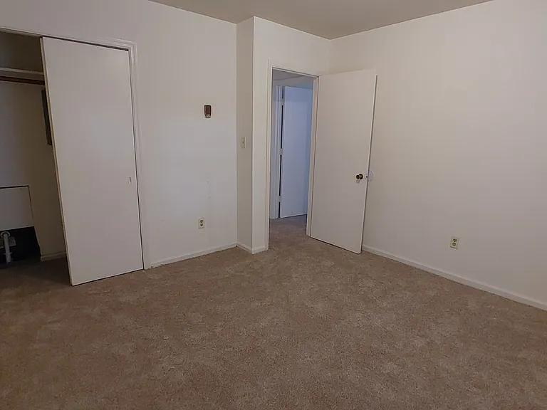 12 - Bedroom 02