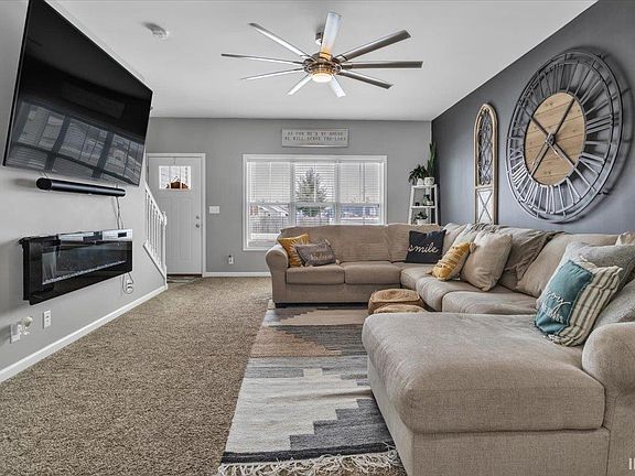3rd image of 4737 Peregrine Dr