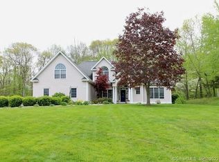 141 Westfort Dr, Meriden, CT 06451