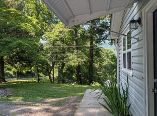 9 Camden Pl APT C, Sylva, NC 28779