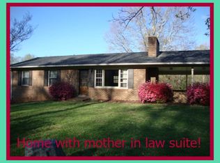 220 Thunder Rd, Boomer, NC 28606