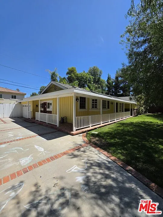 22814 Dolorosa St