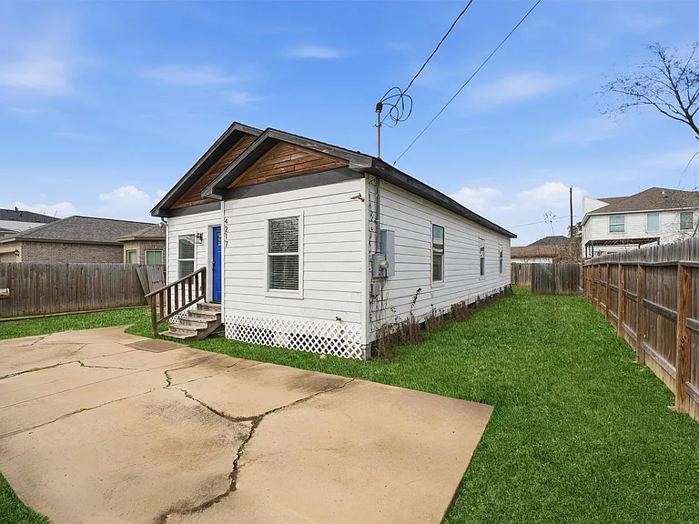 4217 Sterling St — Photo 3