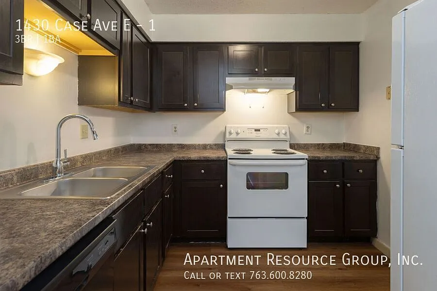 3 Bedroom/1 Bath Apt for Rent at Birmingham Heights in St Paul! — Photo 1