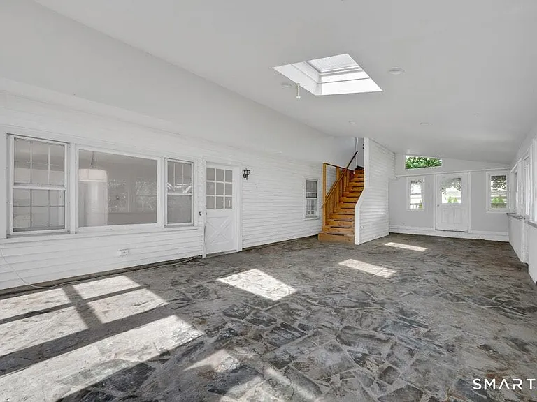 2743 Boston Post Rd — Photo 14