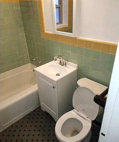 320 S Broadway #P1 — Photo 12
