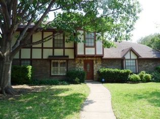9412 Shady Valley Dr, Dallas, TX 75238