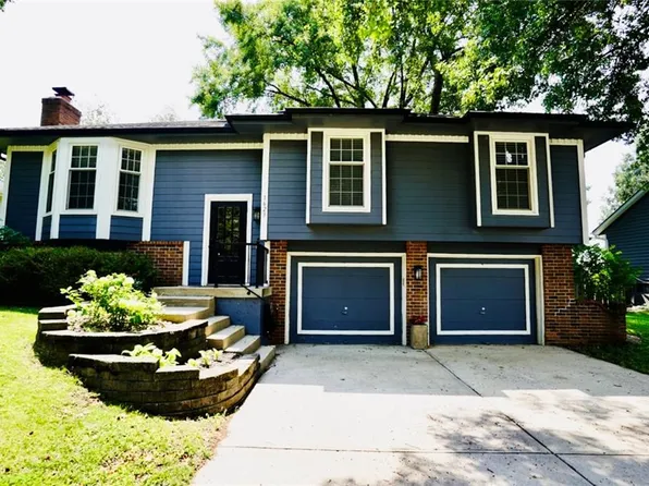 1623 SE Silkwood Ln, Lees Summit, MO 64063