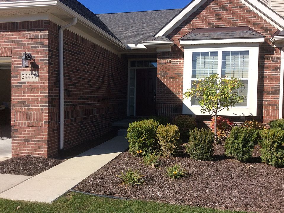 1st image of 24477 Rosemont Dr #1