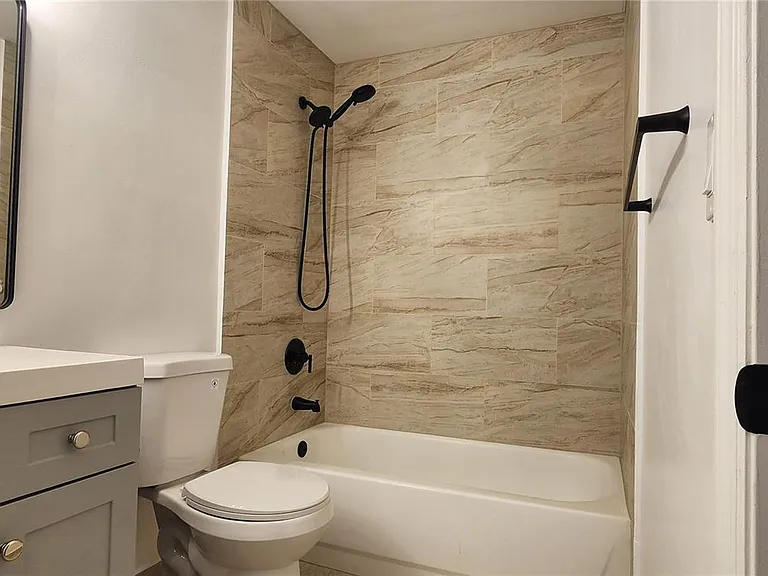 1599 Veracruz Ln — Photo 27