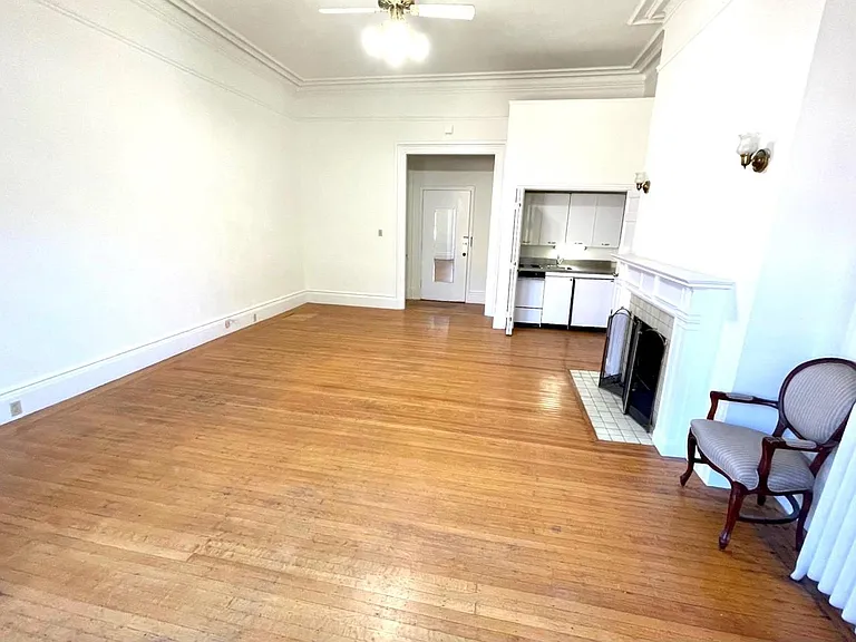 130 Marlborough St #5 — Photo 4