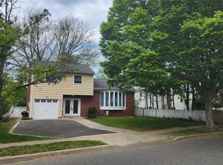 60 Ketcham Ave, Amityville, NY 11701