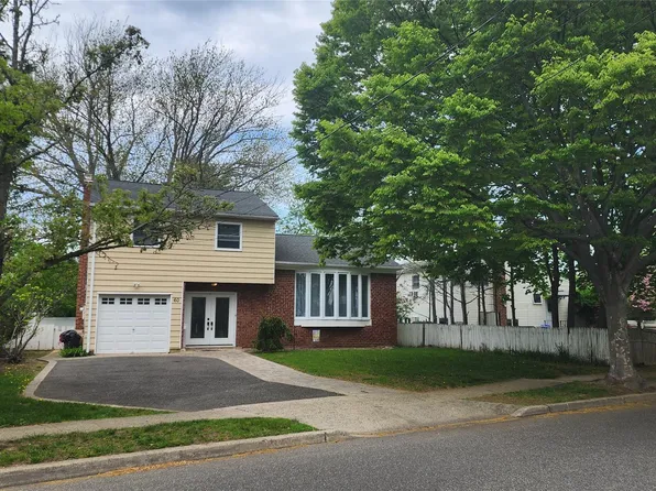60 Ketcham Avenue, Amityville, NY 11701