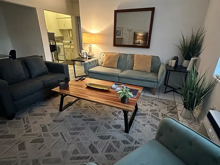 51 Edgewater Dr #6 — Photo 2