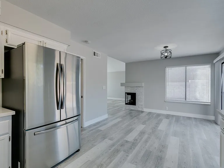 91 Trevor Dr — Photo 26